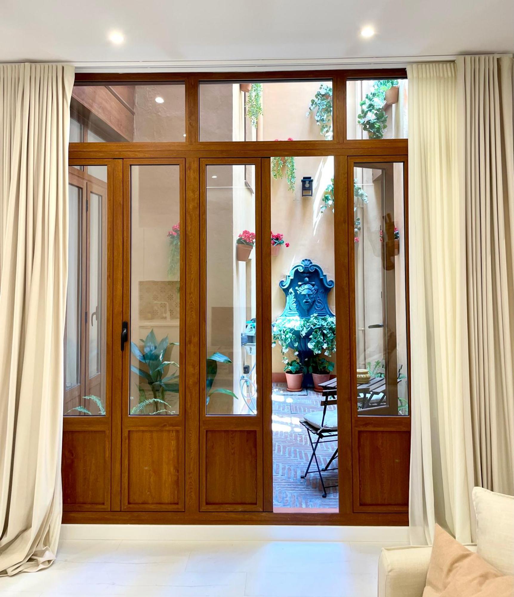 Piso Con Patio, 3 Habitaciones, En La Goleta Malaga Exterior photo